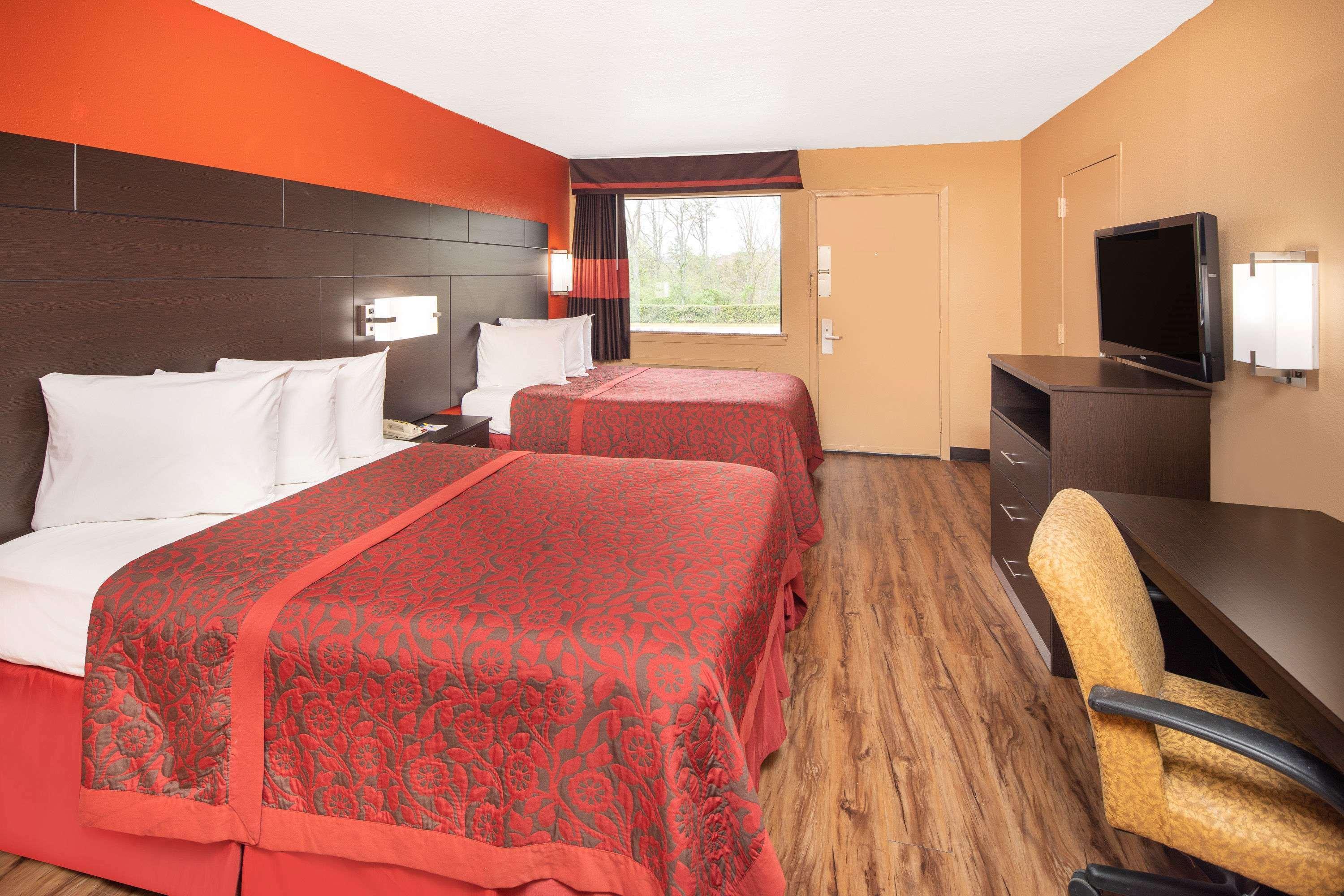 Days Inn By Wyndham Tupelo Exterior photo